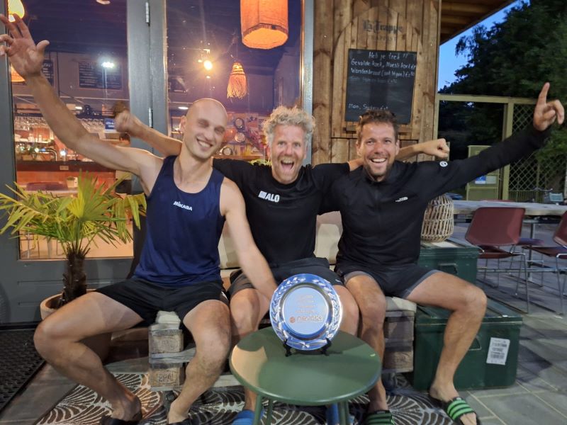 H1 kampioen 24-25